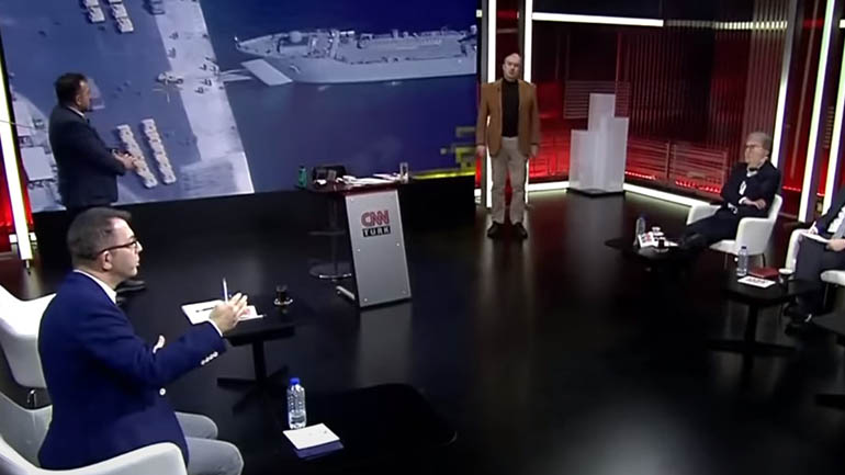 Εμπρηστικοί διάλογοι στο CNN Turk: Φυσικά και θα εισβάλουμε στα νησιά Εμπρηστικοί διάλογοι στο CNN Turk: Φυσικά και θα εισβάλουμε στα νησιά